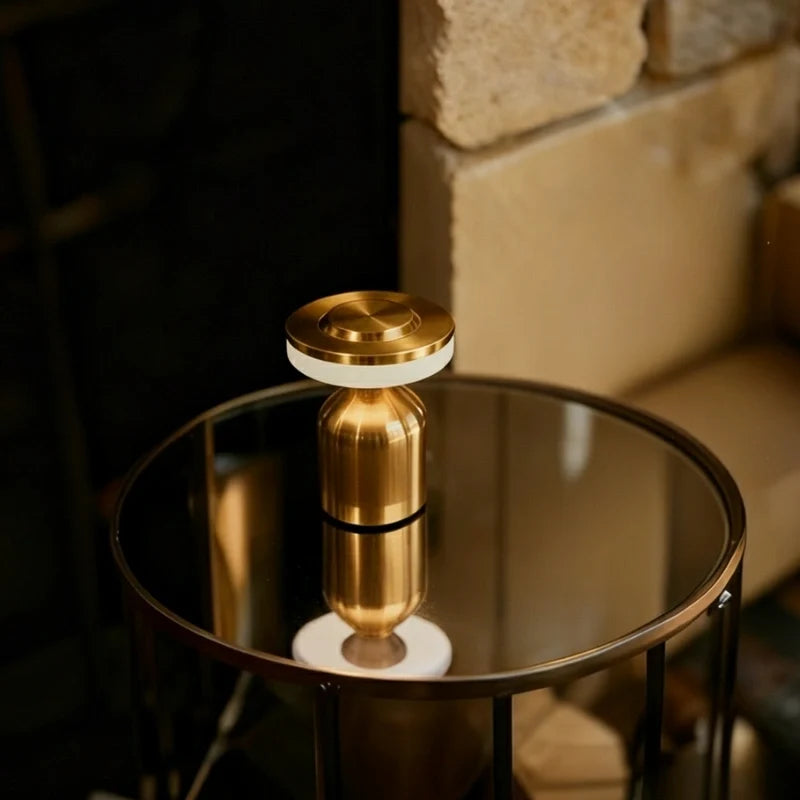 Auralis™ Lâmpada de mesa