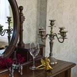 GildedNocturne™ Candelabro