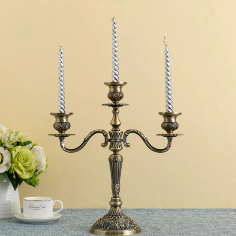 GildedNocturne™ Candelabro