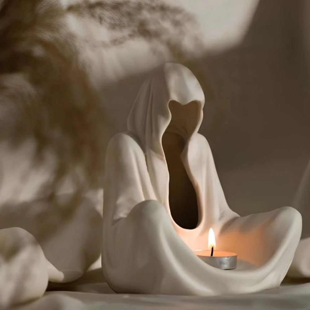 Ashcloak™ Candelabro
