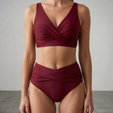 Elena Marell | Formuojantis bikinis